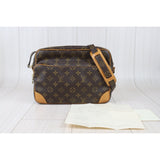 Louis Vuitton 24090511 (Good Condition)