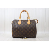 Louis Vuitton 24070915 (Good Condition)