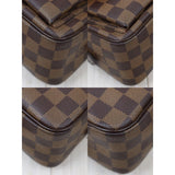 Louis Vuitton 24060603  (Very Good Condition)