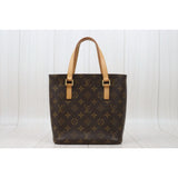 Louis Vuitton 24102209 (Good Condition)