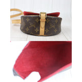 Louis Vuitton 24082005 (Good Condition)