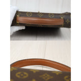 Louis Vuitton 24072313 (Very Good Condition)