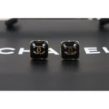 Chanel P24110118 (Very Good Condition)