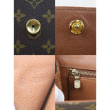 Louis Vuitton 24101724 (Good Condition)