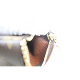 Louis Vuitton 24101710 (Very Good Condition)