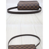 Louis Vuitton 24091932 (Very Good Condition)