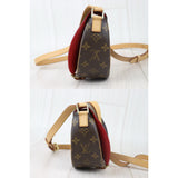 Louis Vuitton 24082005 (Good Condition)