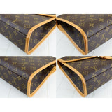 Louis Vuitton H24102504 (Very Good Condition)