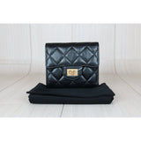 Chanel X24090302 (Very Good Condition)